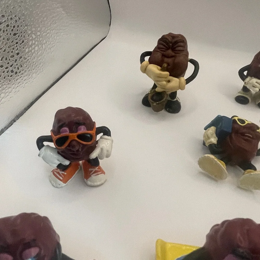 LOT OF 10 California Raisins PVC Figure Vintage 80s Retro Collectible Surf Prop
